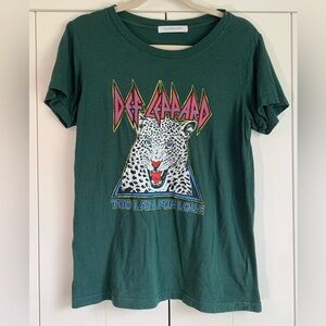 Daydreamer‎ Green Graphic T-shirt Def Leppard Size Small